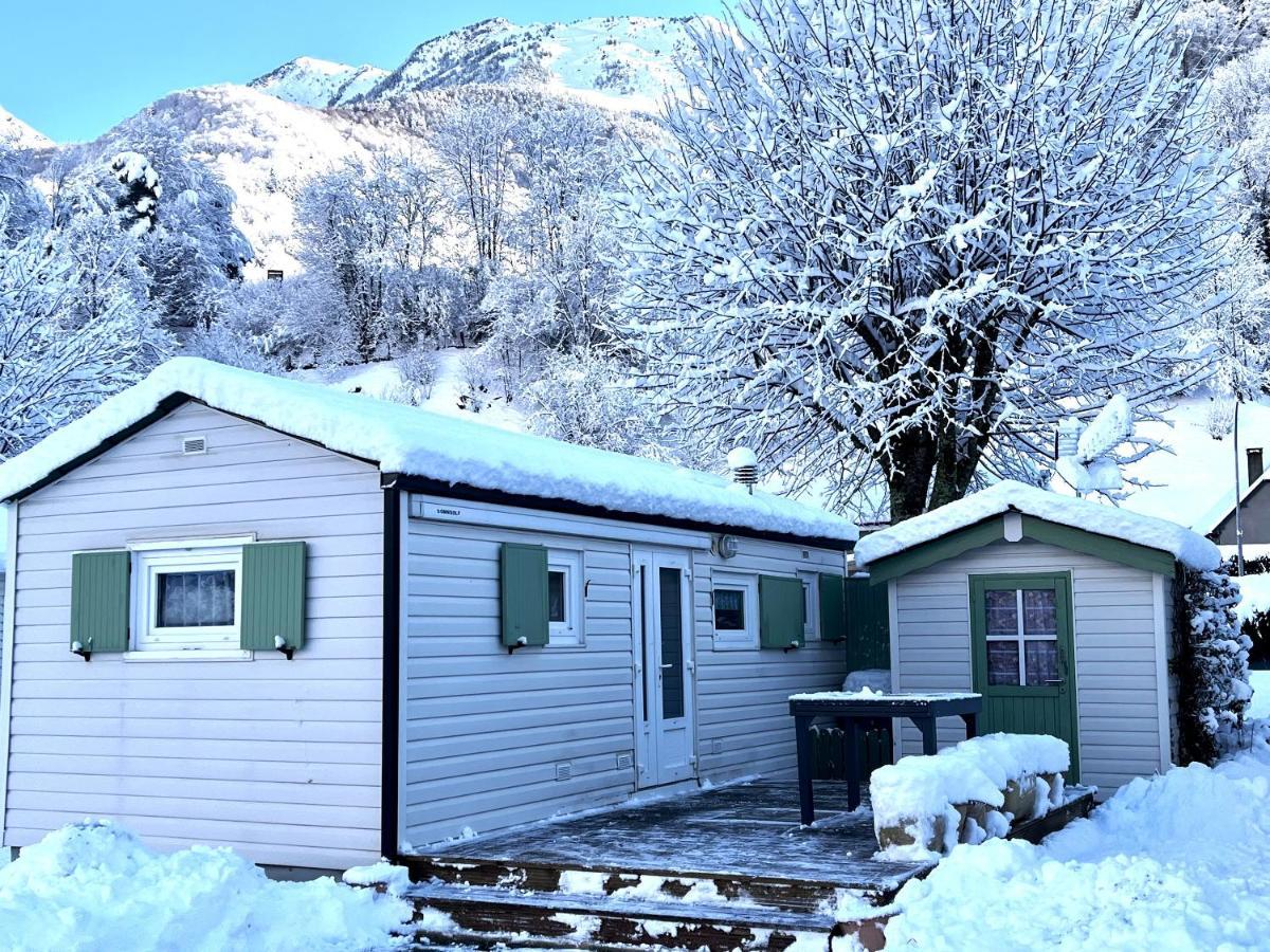 Bungalow Charmant A Cauterets Avec Vue Sur La Montagne Exterior foto